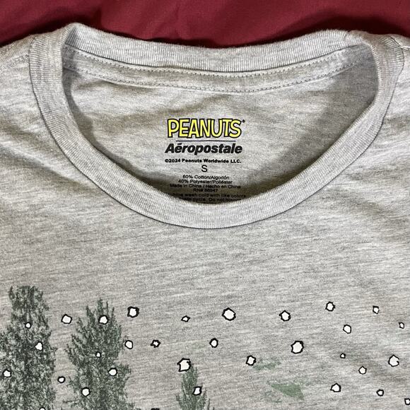 Snoopy Peanuts Aeropostale Sm T-Shirt Snowboarding Woodstock Winter Snowflake - Picture 4 of 8